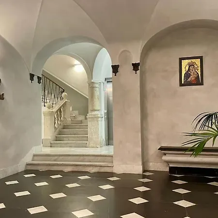 The Nest At Palazzo Pellicceria Appartement